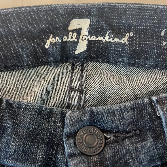 7 For All Mankind Flare Jeans. Size 27 x 33. - Picture 7 of 8